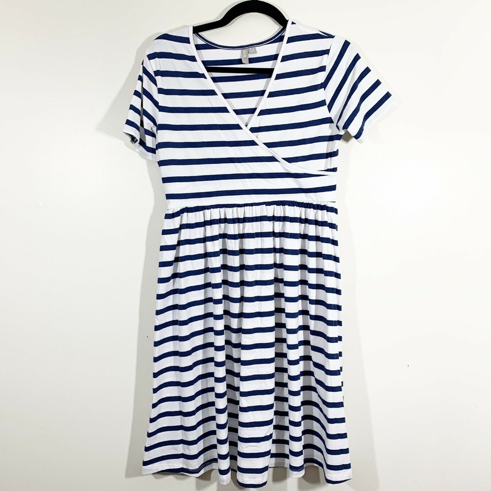 ASOS Size 4 Short Sleeve Cross Front V-Neck Dress